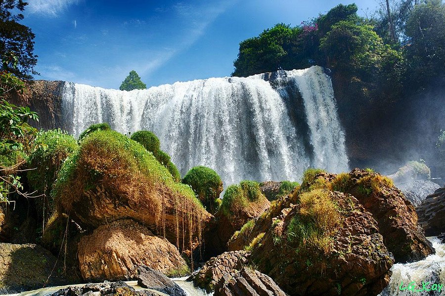 Elephant Falls image