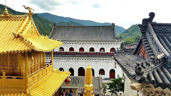 Xian Tong Temple image