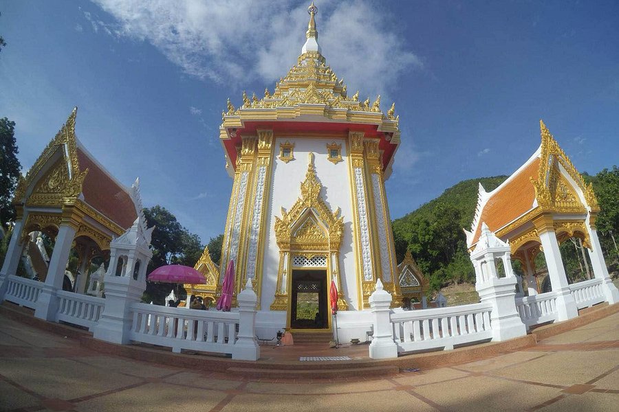 Phra Buddhabaht Phu Kwai Ngeon Footprint image
