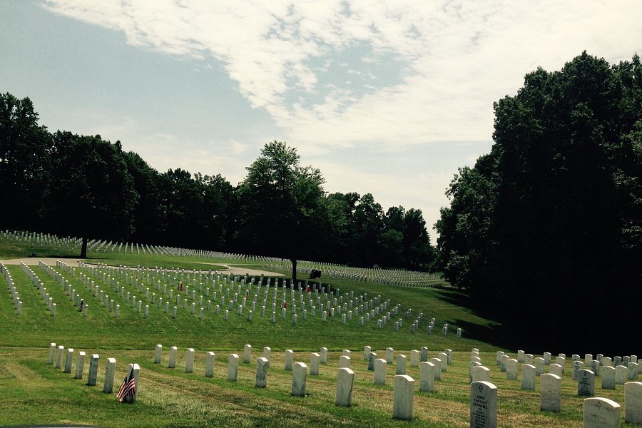 Quantico National Cemetery image