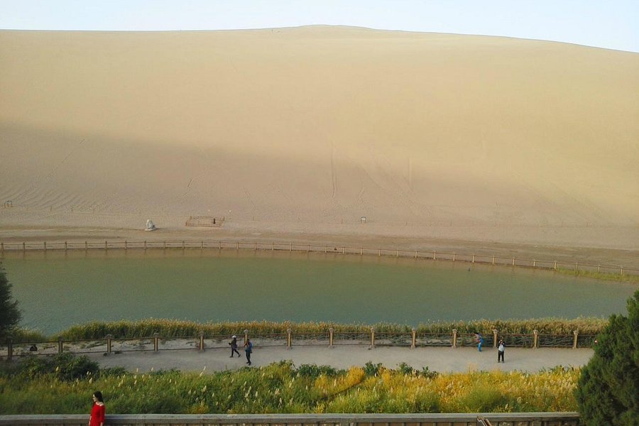 Dunhuang Nanhu Lake image