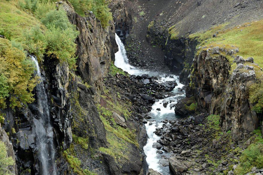 Hengifoss Waterfall image