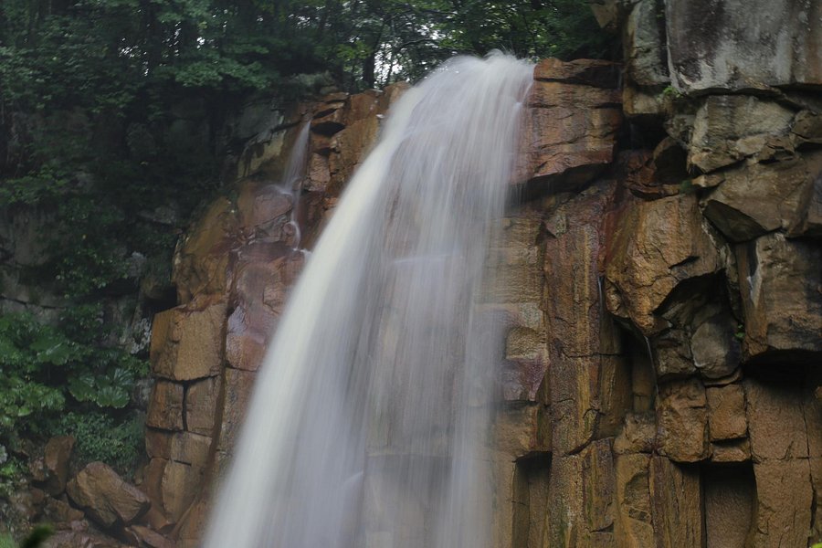Shirafuji no Taki Waterfall image
