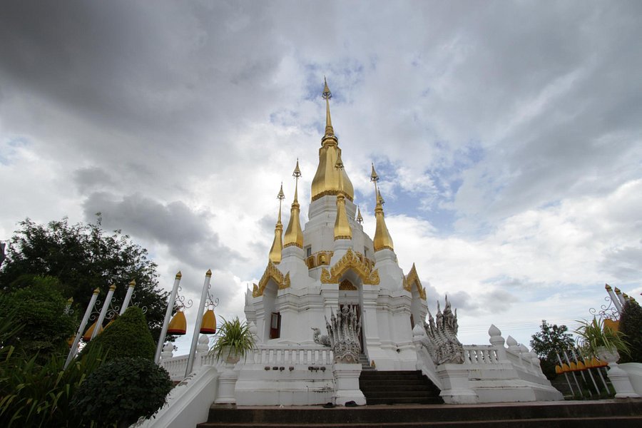 Wat Tham Khoo Ha image