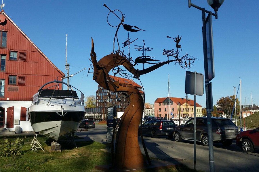 Sculpture Wind image