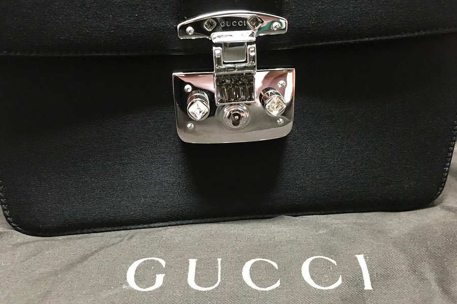 Gucci Outlet image