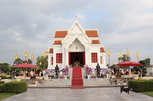 King Naresuan the Great Shrine image