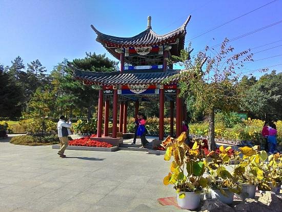 Harbin Forest Botanical Garden image