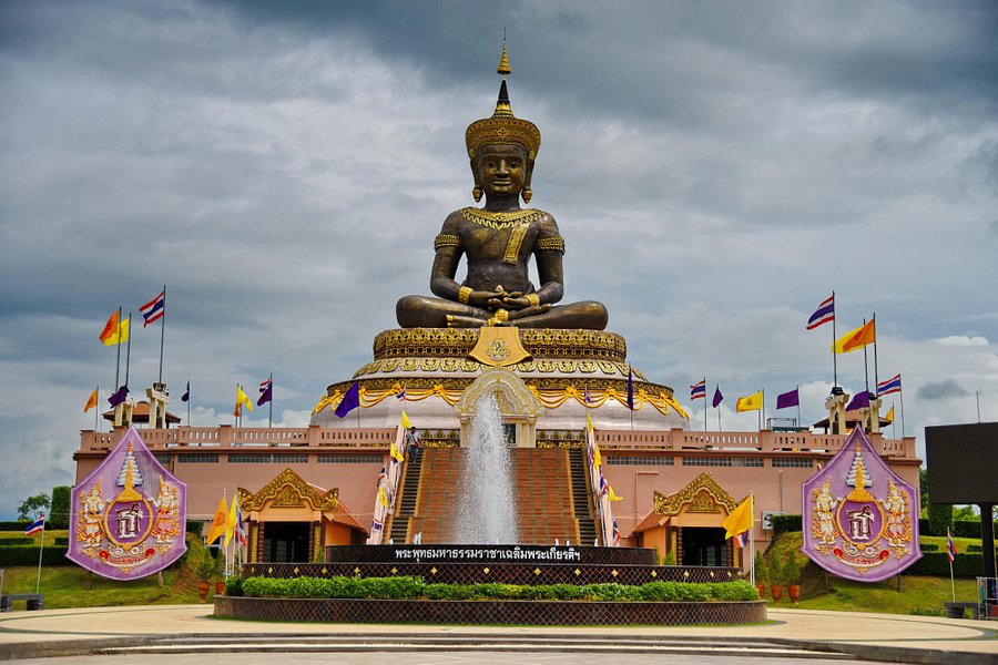 Buddha Thamaracha image