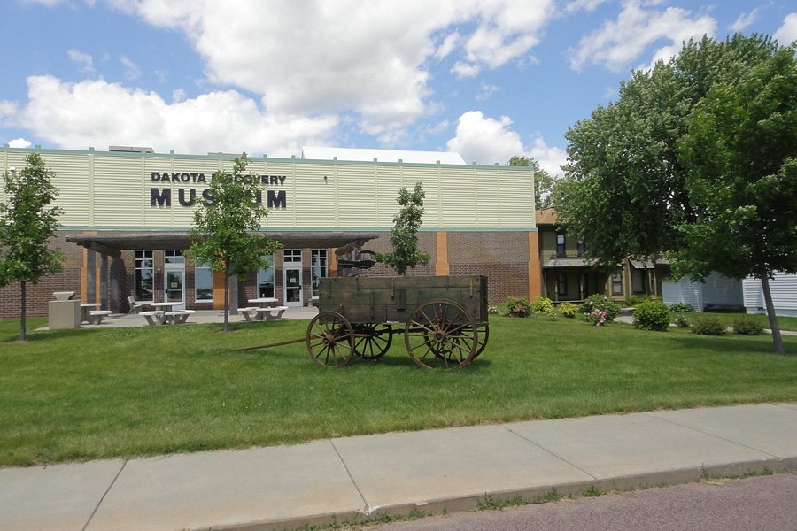 Dakota Discovery Museum image