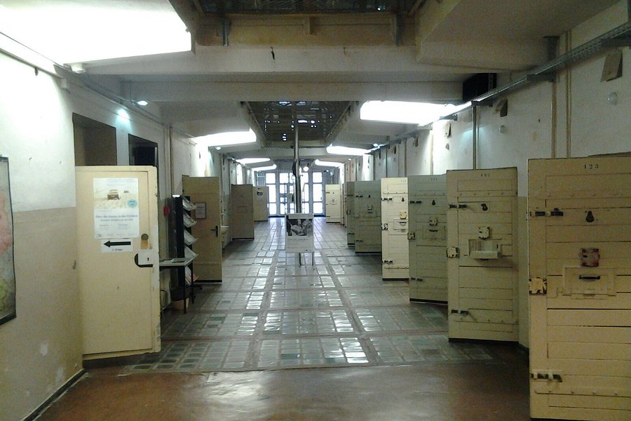 Stasi Pre-Trial Prison image