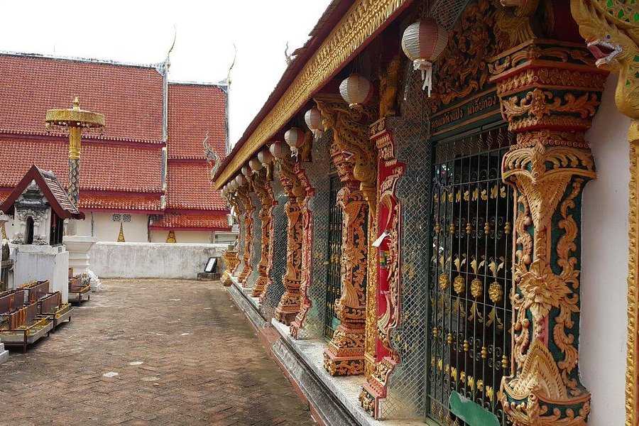 Wat Pong Sanuk Temple image
