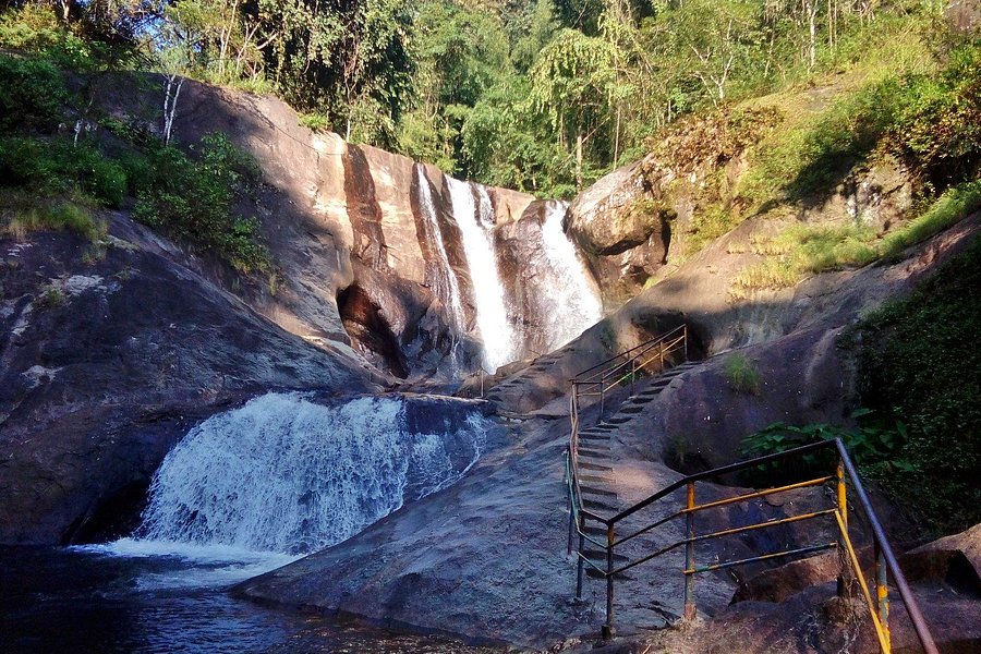 Kumbhavurutty Waterfalls image