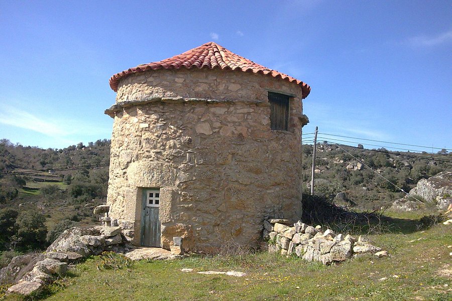 Castelo de Castelo Mendo image