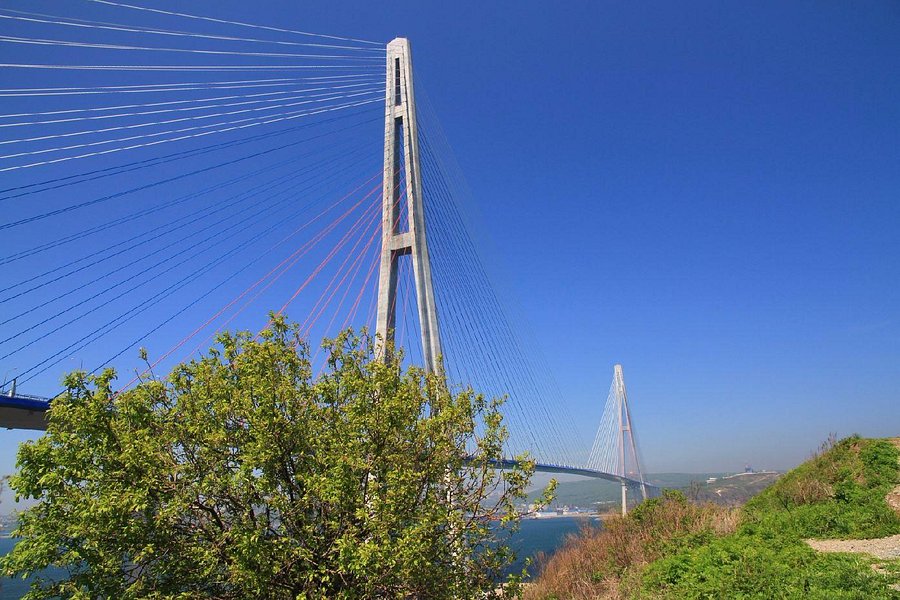 Russky Bridge image