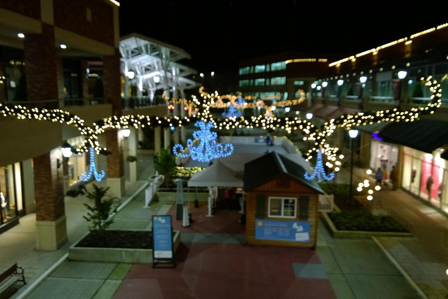 Redmond Town Center image