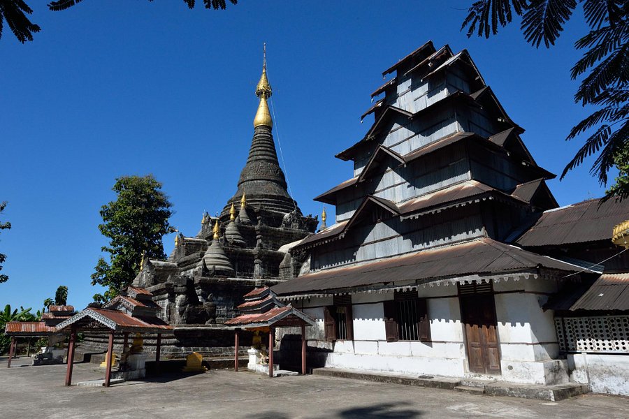 Lawka Man Aung Pagoda image