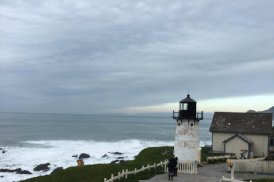 Montara Point Lighthouse image