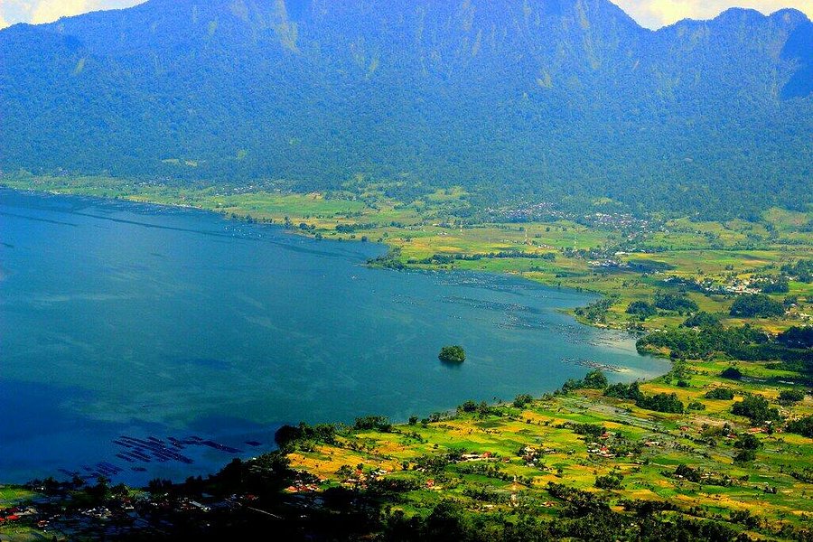 Lake Maninjau image