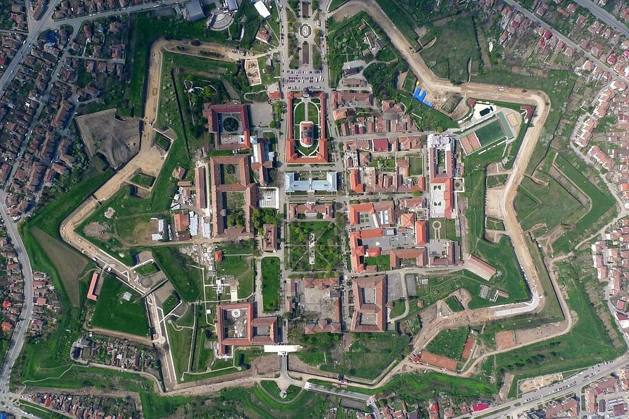 Cetatea Alba Iulia image