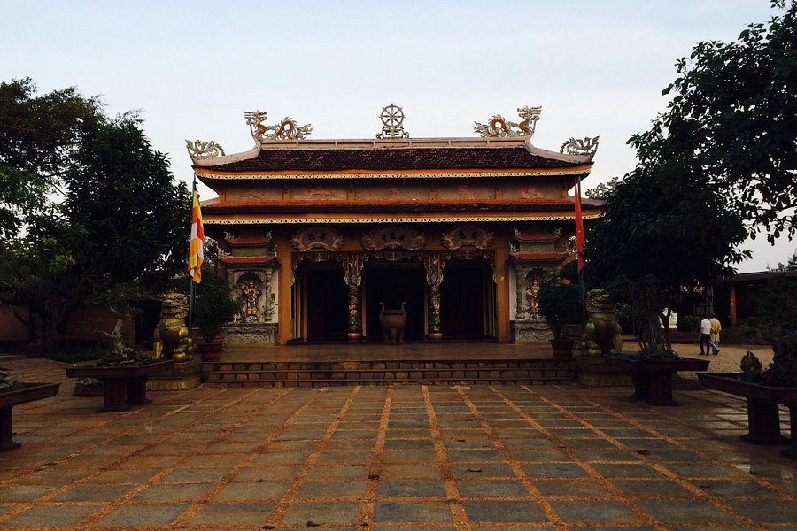 Hoa Nghiem Temple image