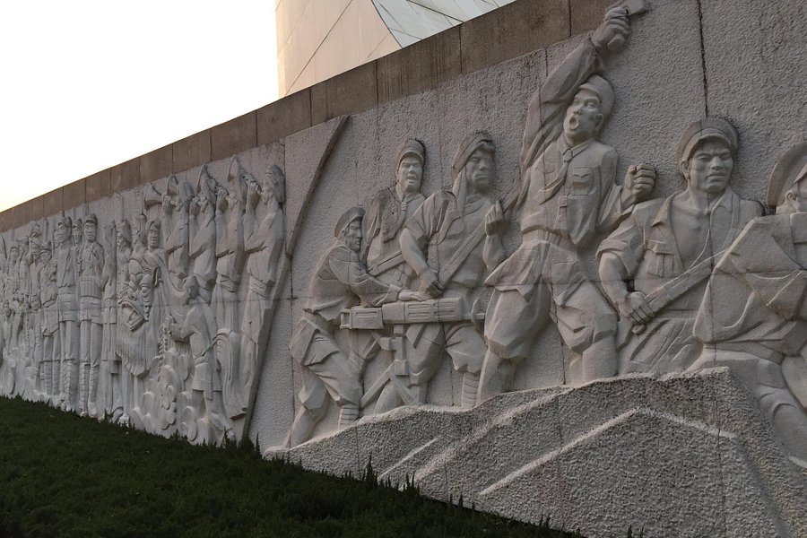 Baise Uprising Martyrs Monument image