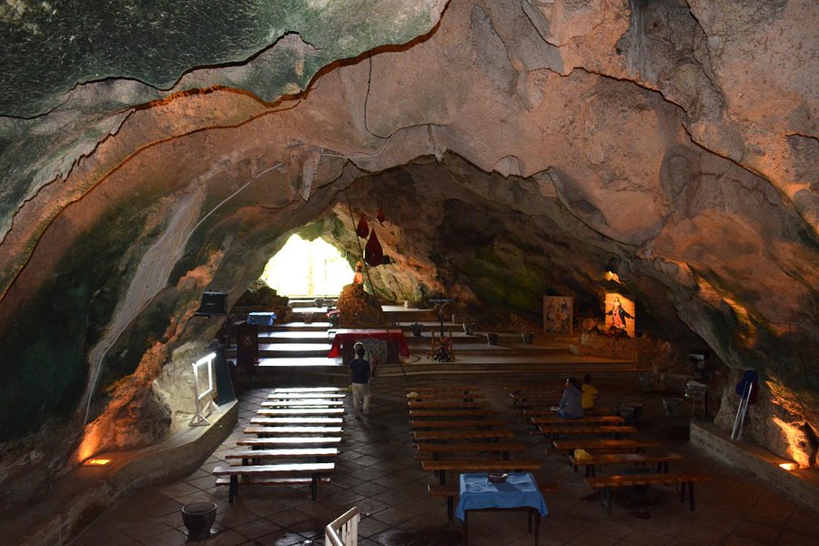 Monte Cueva Shrine image