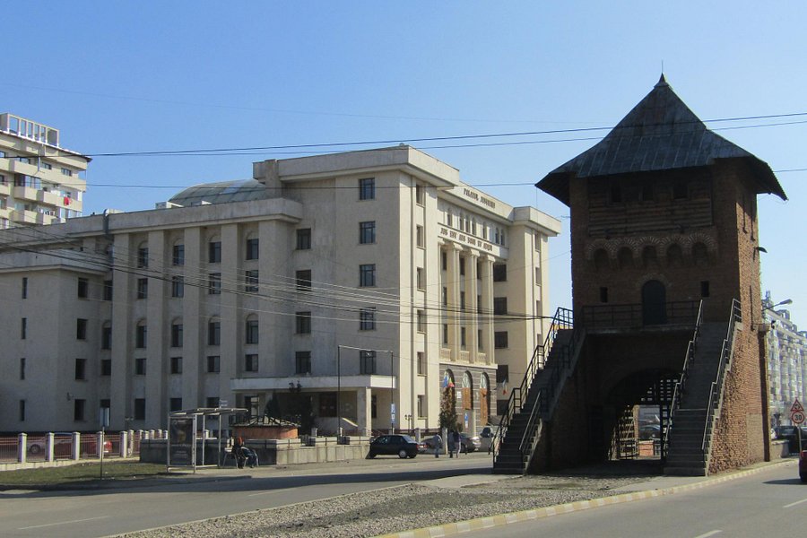 Bucharests' Gate image