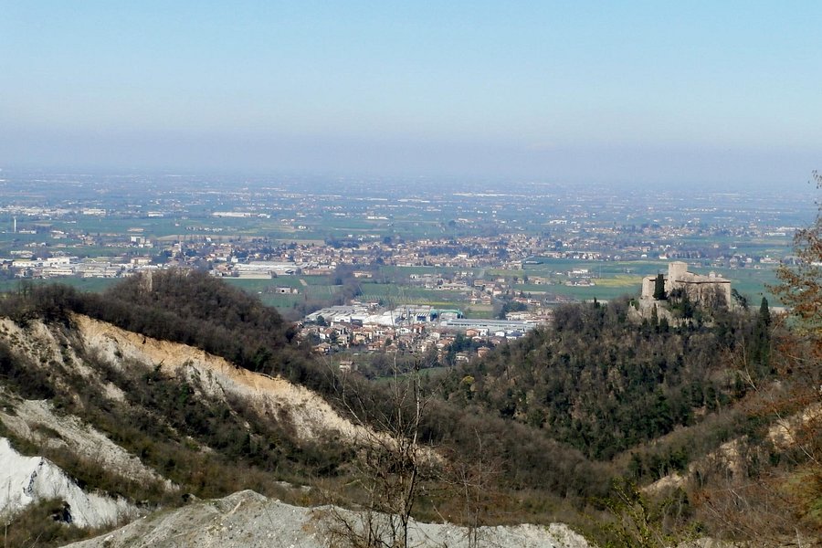 Castello di Bianello image
