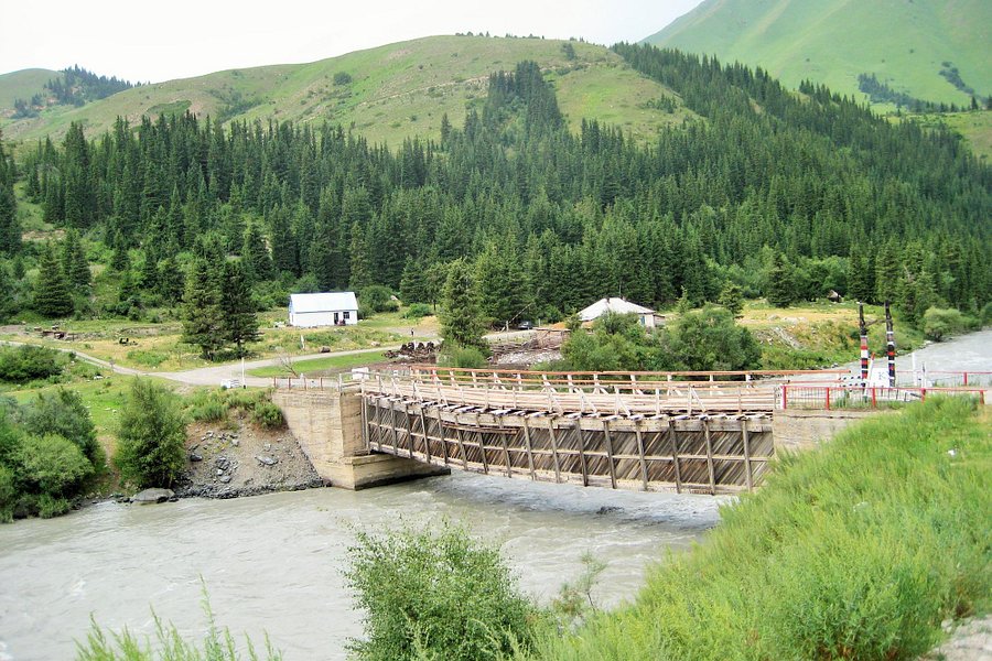 Eki-Naryn Valley image