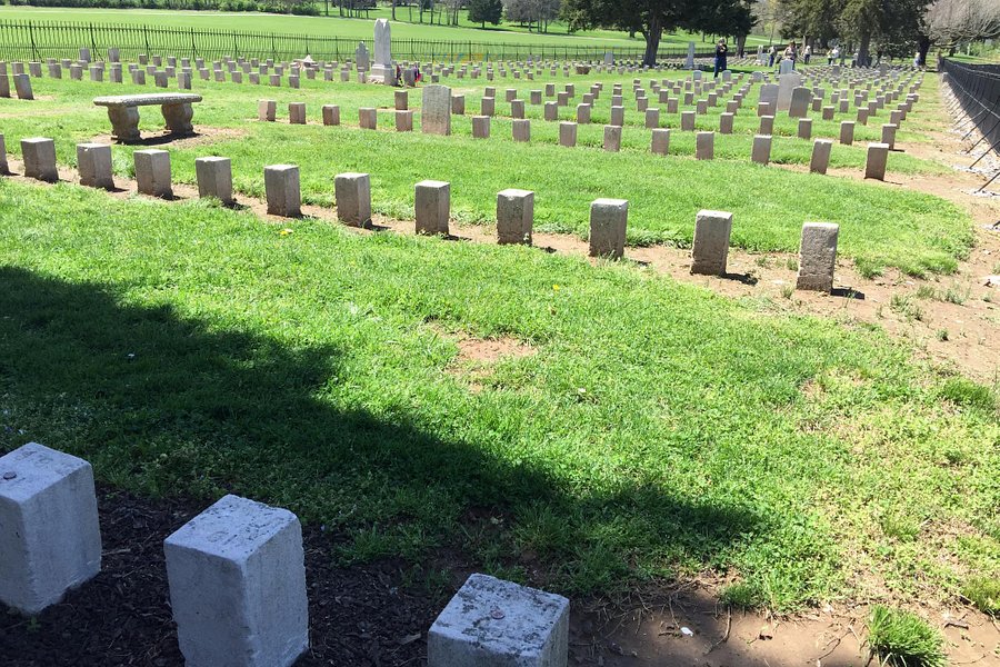 McGavock Confederate Cemetery image