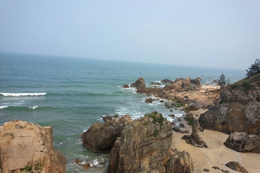 Bai Da Nhay (Jumping rock beach) image
