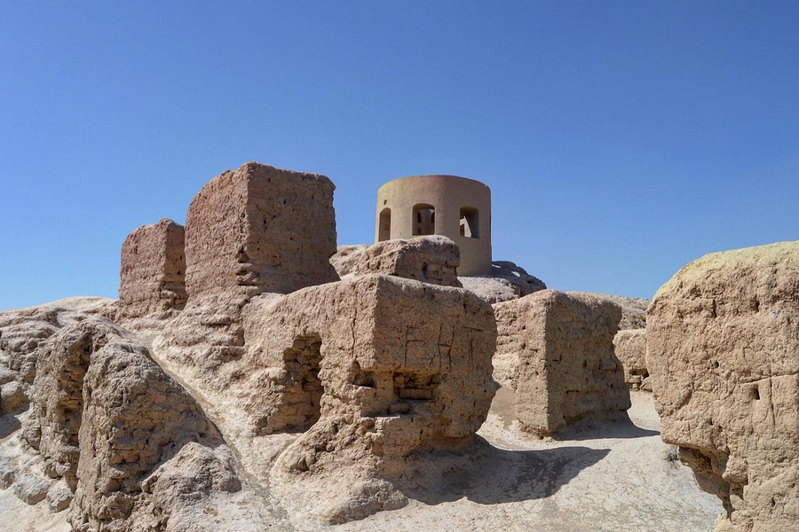 Atashgah - Zoroastrian Fire Temple image