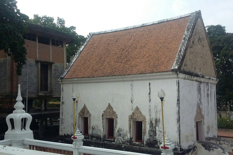 Wat Chompuwek image