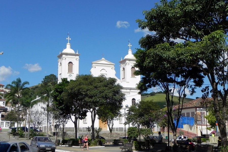 Igreja Matriz Sao Luiz de Toloza image