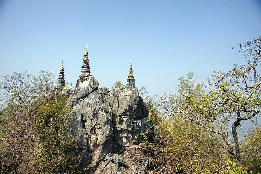 Wat Phra Bat Pupha Daeng image