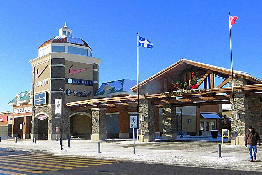 Premium Outlets Montreal image