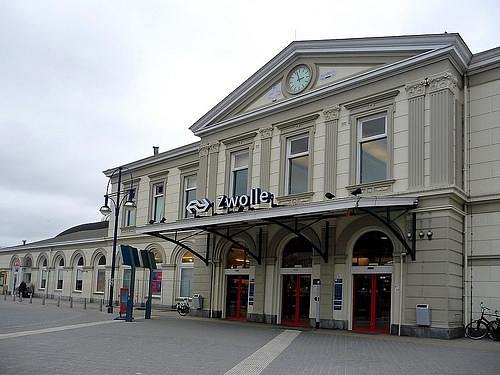 Station Zwolle image