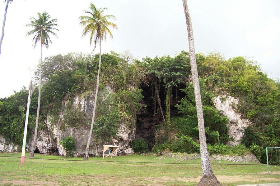 Monumento Historico Cueva Maria de La Cruz image
