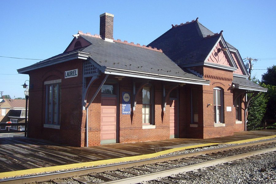 Laurel MARC Station image