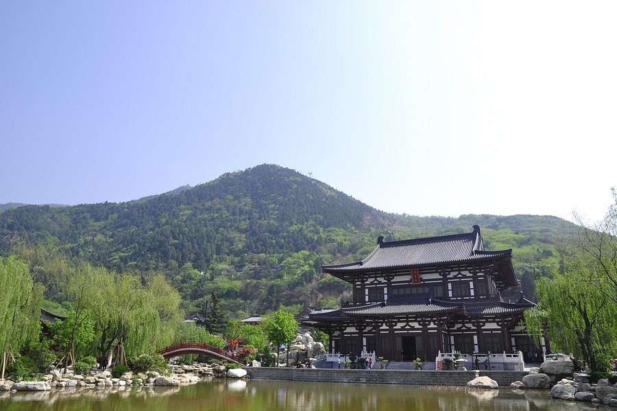 Huaqing Palace image
