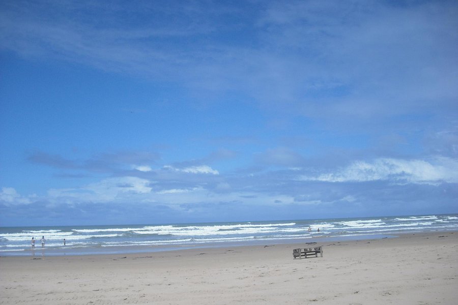 Praia De Aruana image