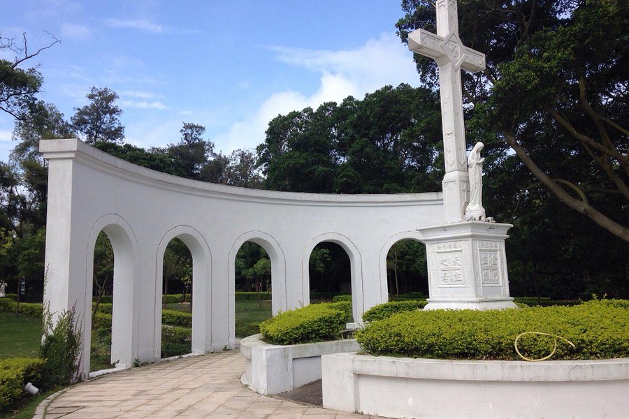 Luo Baotian priest Memorial Park image