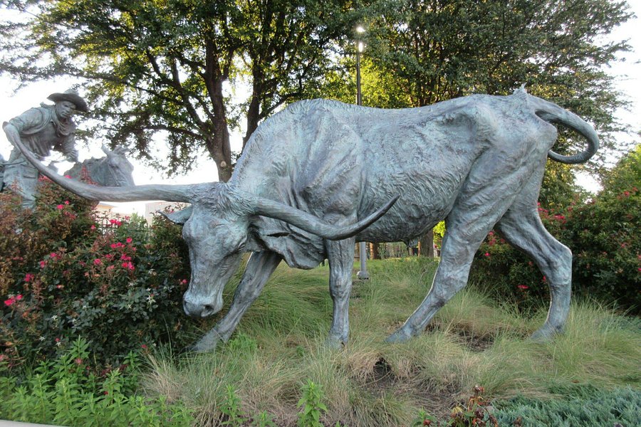 Dallas Cattle Drive Sculptures image