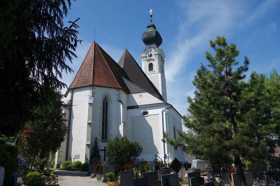 Pfarrkirche St. Georgen im Attergau image