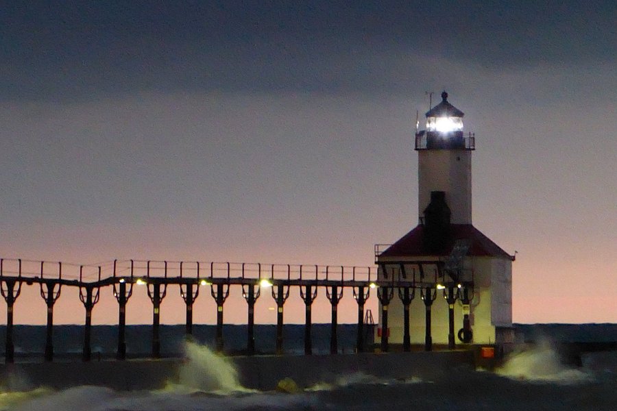 Lighthouse & Pier image