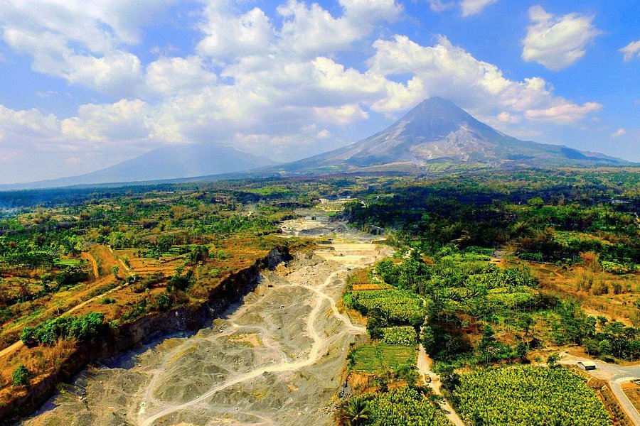 Merapi Volcano image