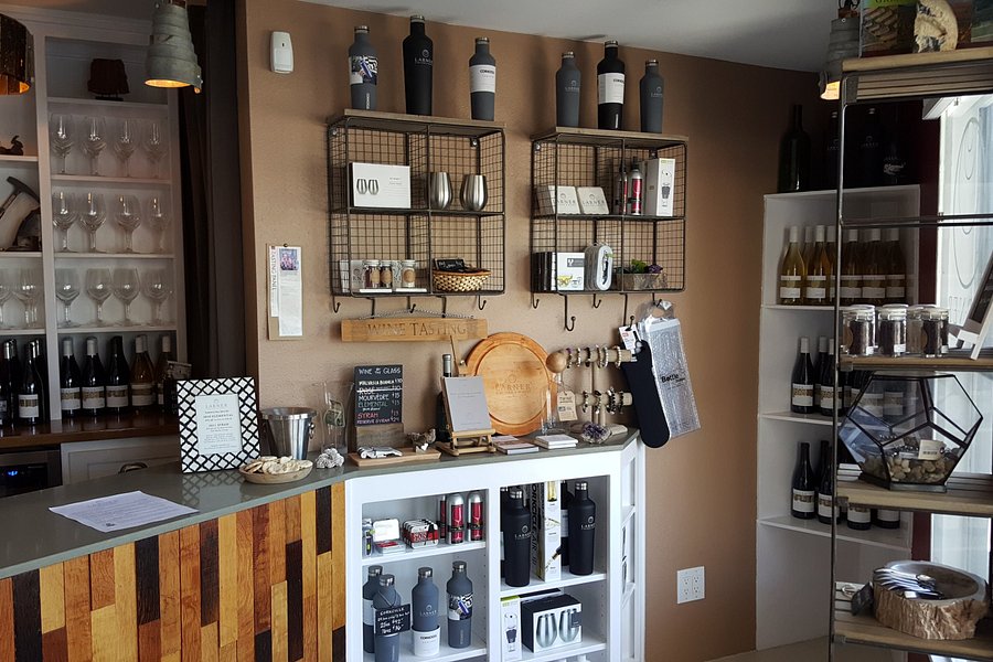 Larner Vineyard & Winery Tasting Room image