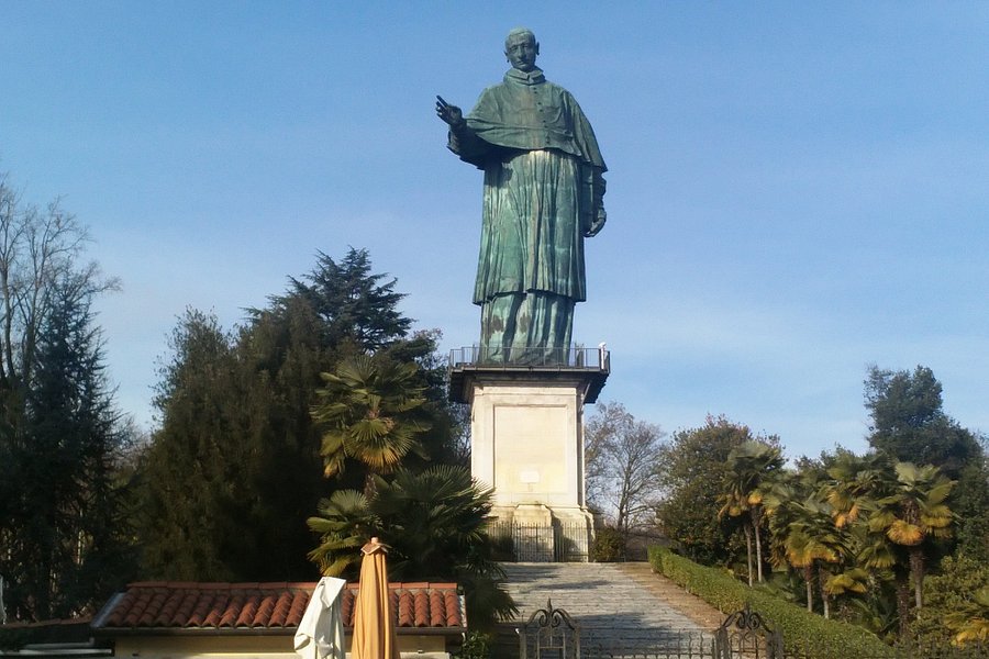 Statue of San Carlone image