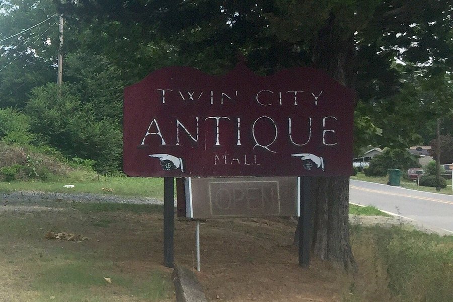 Twin City Antique Mall image